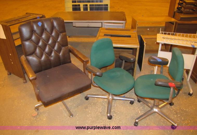 image for item 9315 Assorted Office furniture