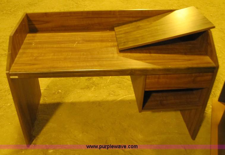 image for item 9317 (4) desks