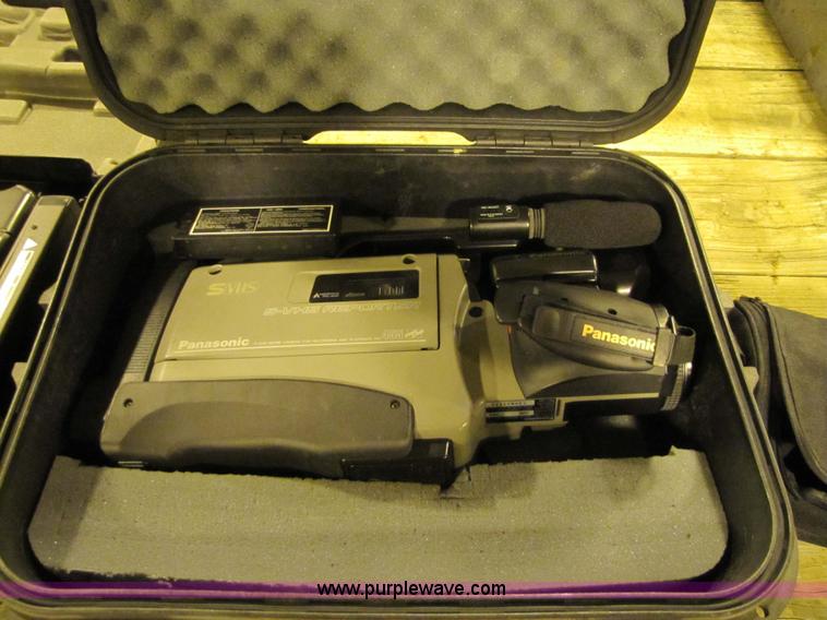 image for item 9318 Video cameras and acessories