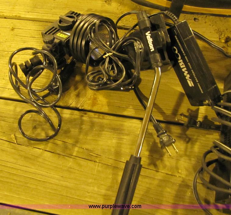 image for item 9318 Video cameras and acessories