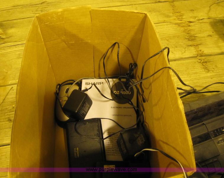 image for item 9319 Large assortment of electronics