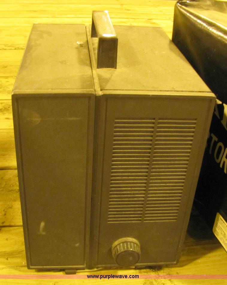 image for item 9320 Assorted electronics