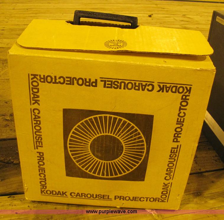 image for item 9320 Assorted electronics