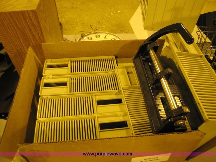 image for item 9325 Assorted office supplies