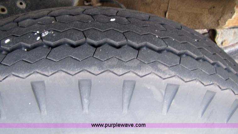 image for item 9331 1978 Dodge 600 dump truck