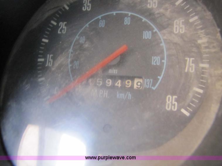 image for item 9331 1978 Dodge 600 dump truck