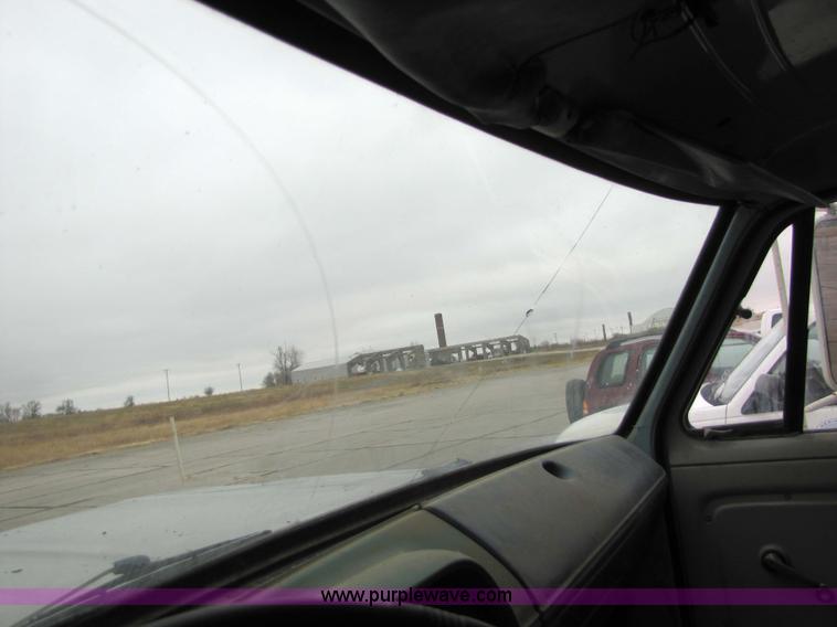 image for item 9331 1978 Dodge 600 dump truck