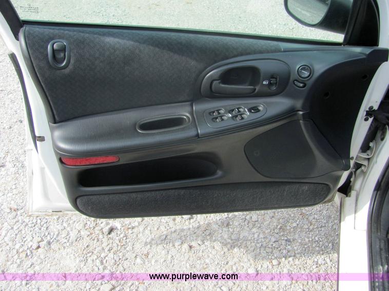 image for item 9367 2001 Dodge Intrepid SE