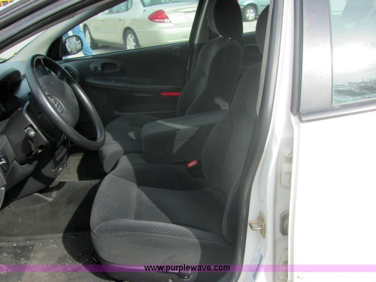 image for item 9367 2001 Dodge Intrepid SE