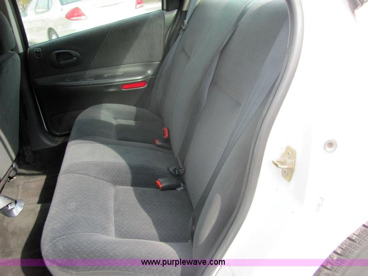 image for item 9367 2001 Dodge Intrepid SE