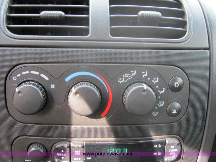 image for item 9367 2001 Dodge Intrepid SE