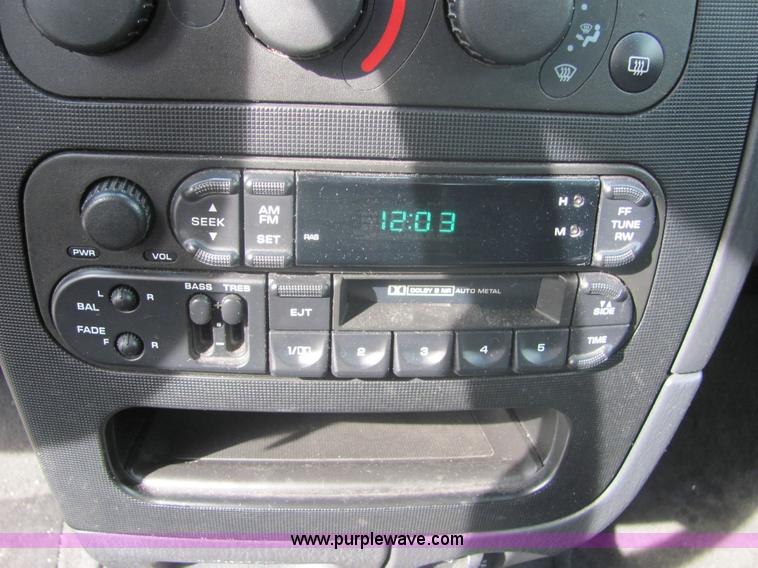 image for item 9367 2001 Dodge Intrepid SE