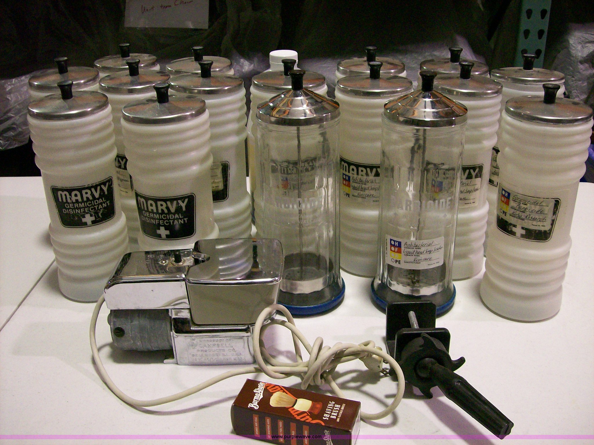 Barber shop equipment in Hutchinson, KS Item 1309 sold Purple Wave