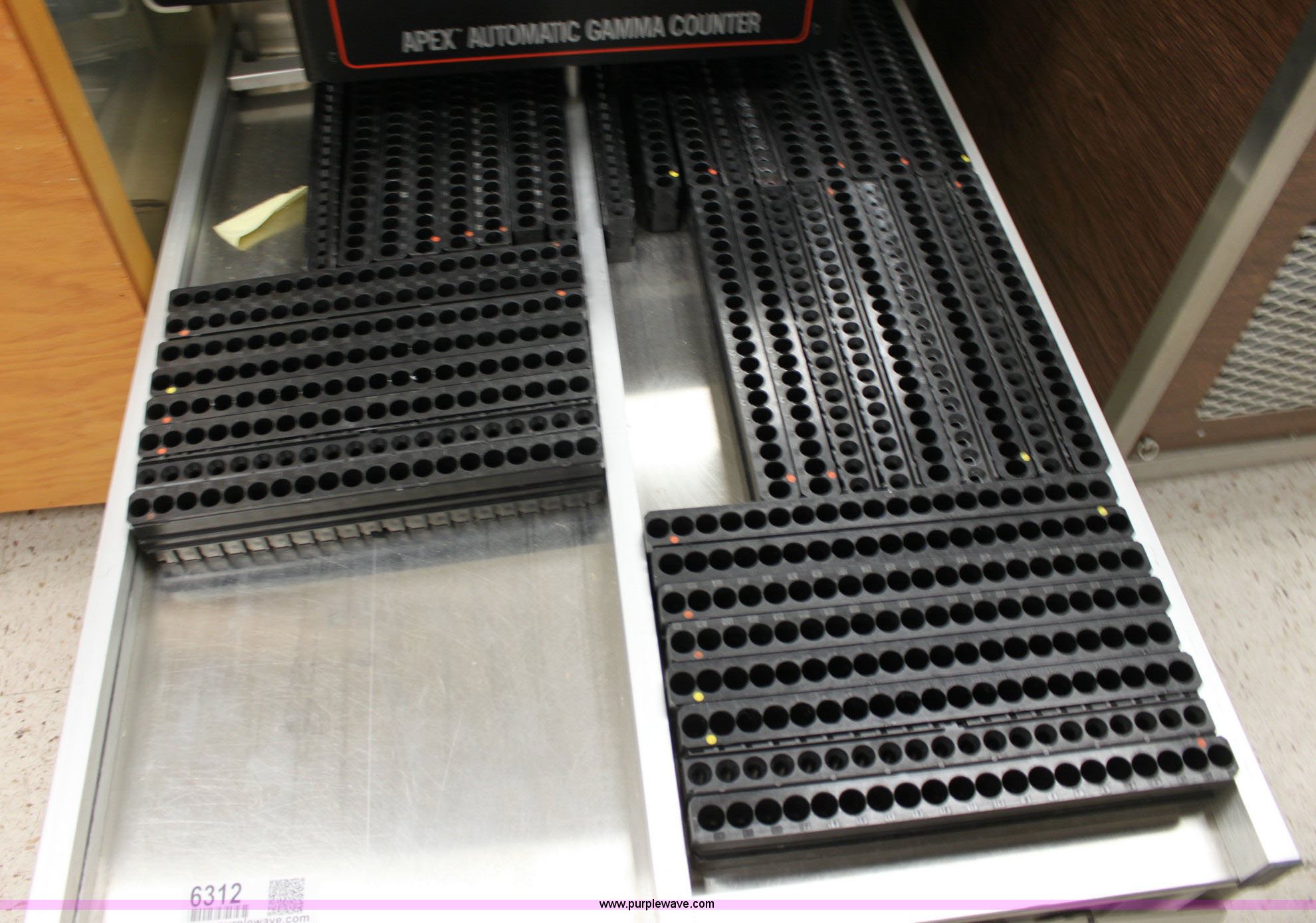 Micromedic Apex gamma counter in Wichita, KS | Item 6312 sold | Purple Wave