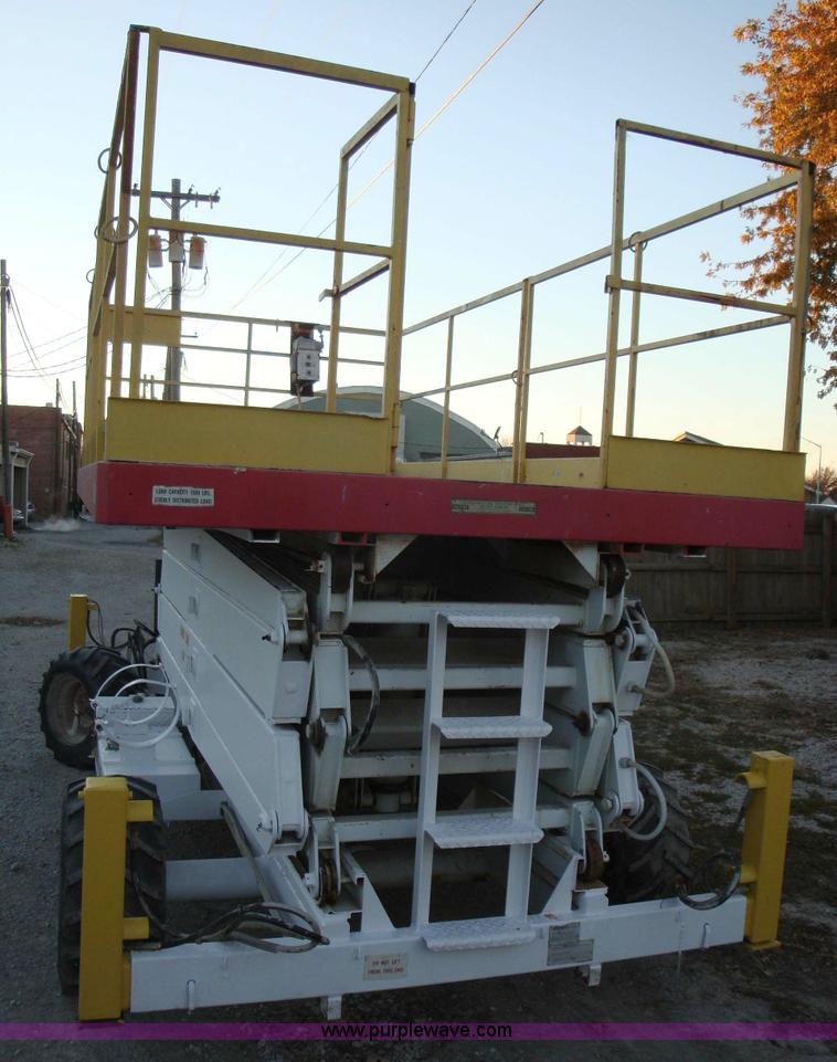 image for item 1652 Mark Lift MT40G scissor lift