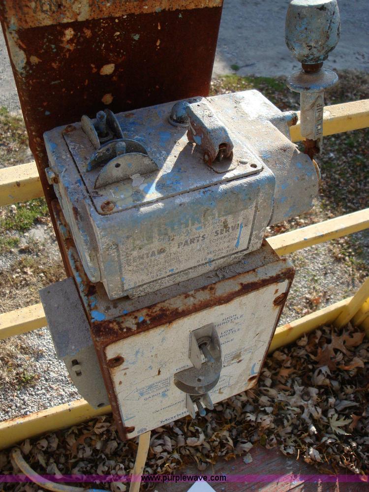 image for item 1652 Mark Lift MT40G scissor lift