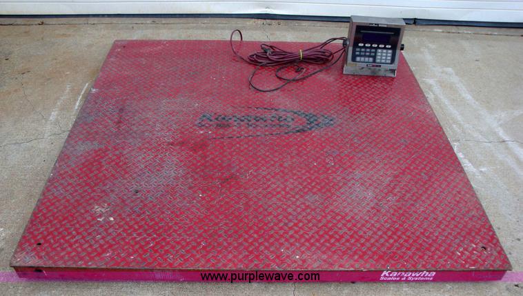 image for item 1653 Kanawha platform scale