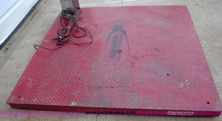 image for item 1653 Kanawha platform scale