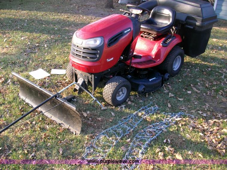 image for item 1902 2007 Craftsman mower