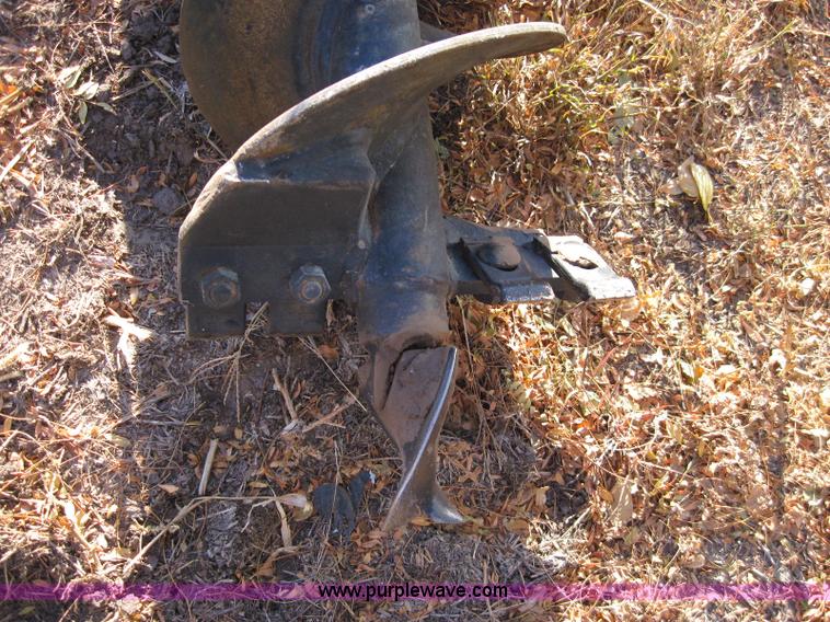 image for item 1958 Lowe Mfg 1650E hydraulic post hole digger