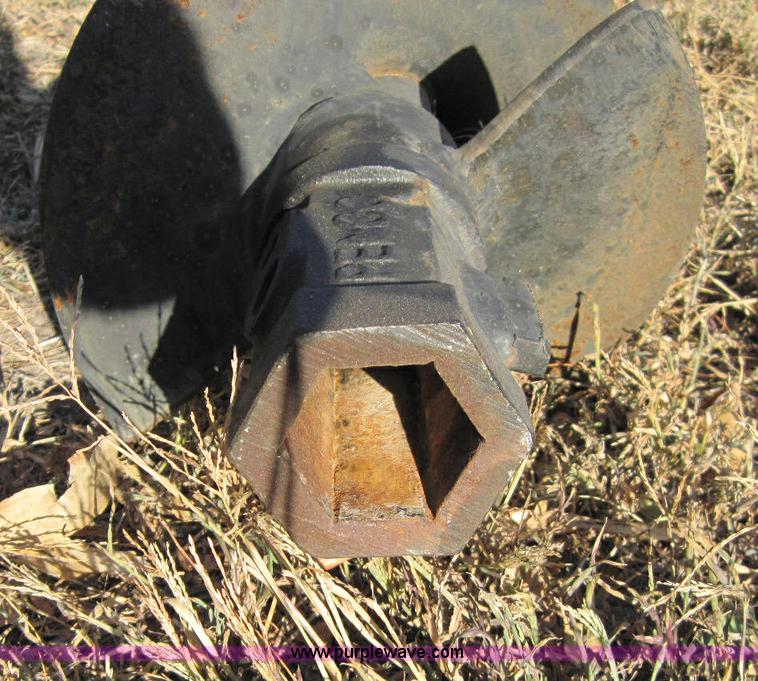 image for item 1958 Lowe Mfg 1650E hydraulic post hole digger