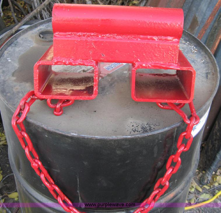 image for item 1958 Lowe Mfg 1650E hydraulic post hole digger