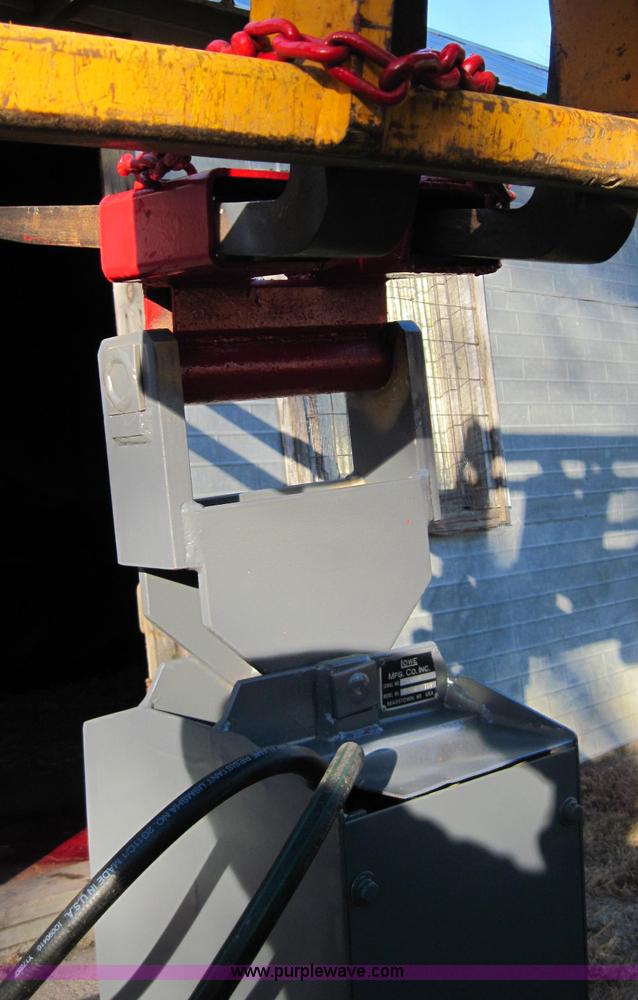 image for item 1958 Lowe Mfg 1650E hydraulic post hole digger