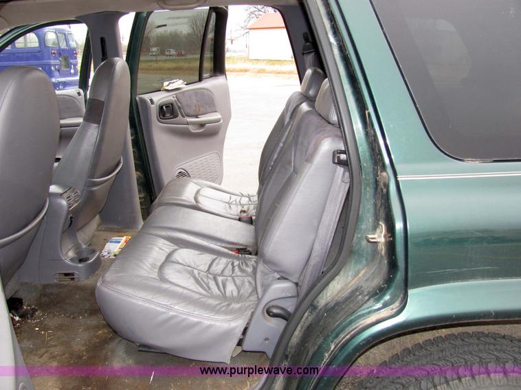 image for item 2307 1998 Dodge Durango
