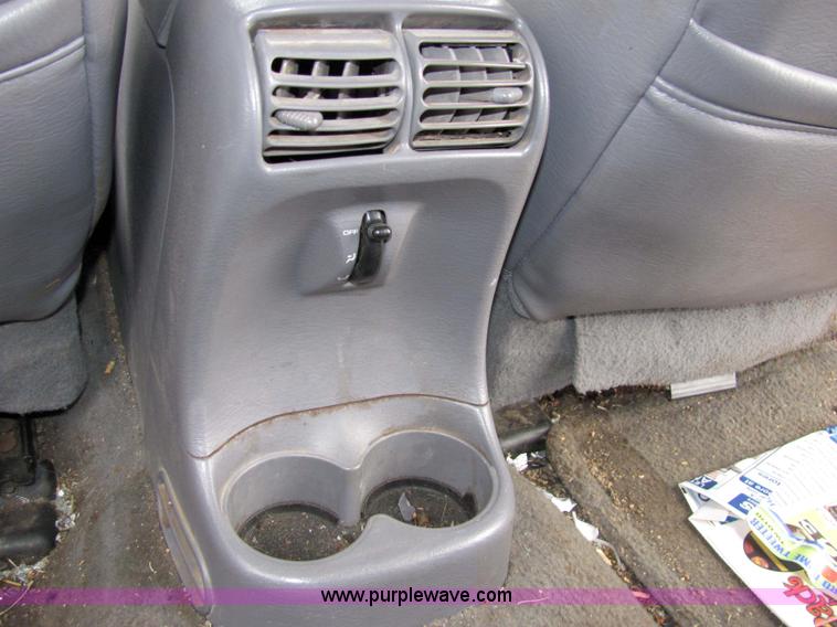 image for item 2307 1998 Dodge Durango