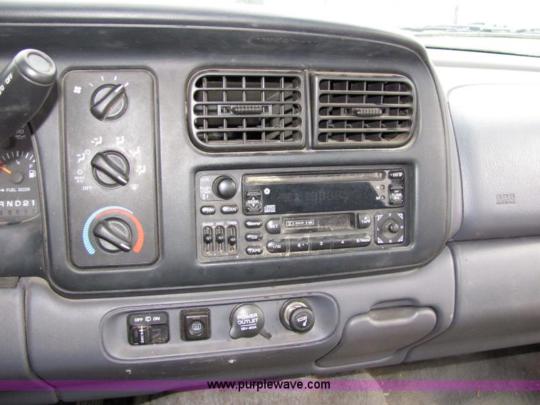 image for item 2307 1998 Dodge Durango