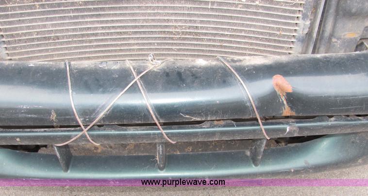 image for item 2307 1998 Dodge Durango