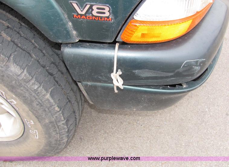 image for item 2307 1998 Dodge Durango