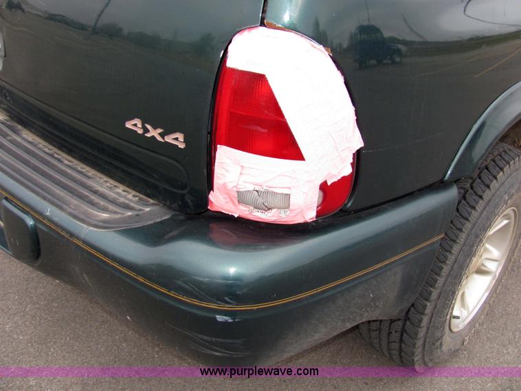 image for item 2307 1998 Dodge Durango