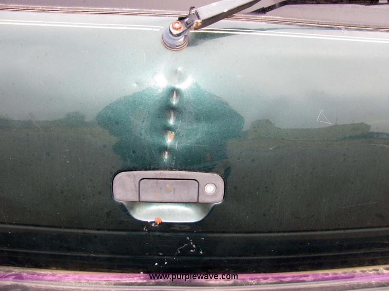 image for item 2307 1998 Dodge Durango