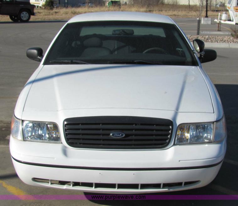 image for item 2312 2000 Ford Crown Victoria Police Interceptor