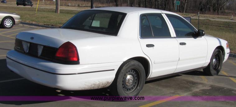 image for item 2312 2000 Ford Crown Victoria Police Interceptor