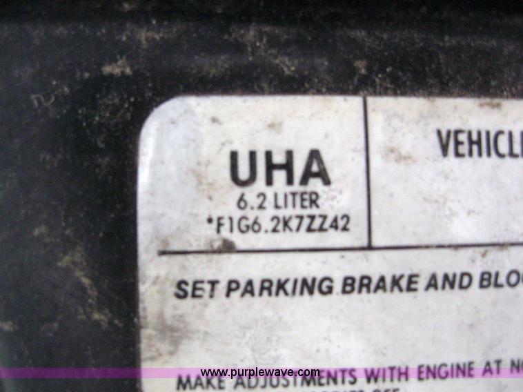 image for item 3032 1985 Chevrolet C10 suburban