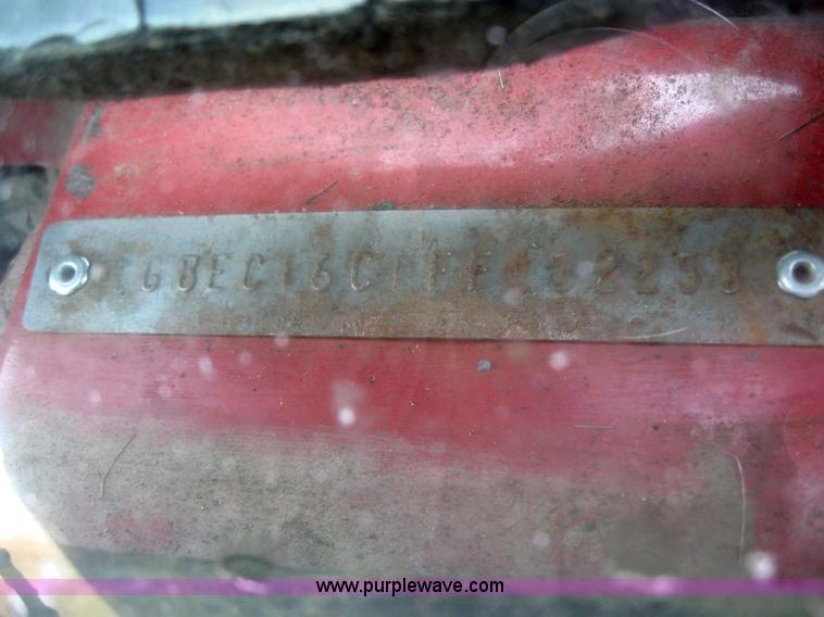 image for item 3032 1985 Chevrolet C10 suburban