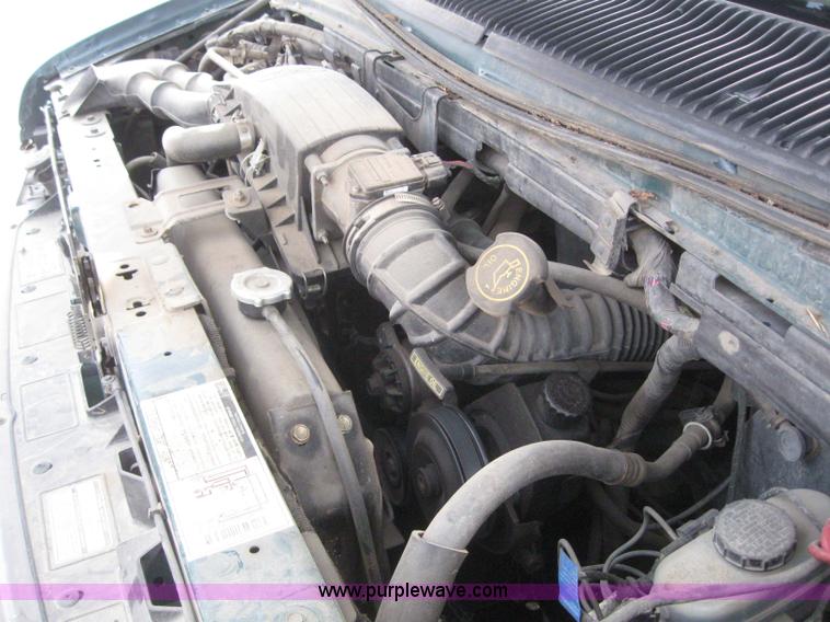 image for item 3033 1996 Ford Econoline E150