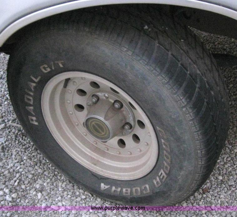 image for item 3035 1996 Ford F150 pickup truck