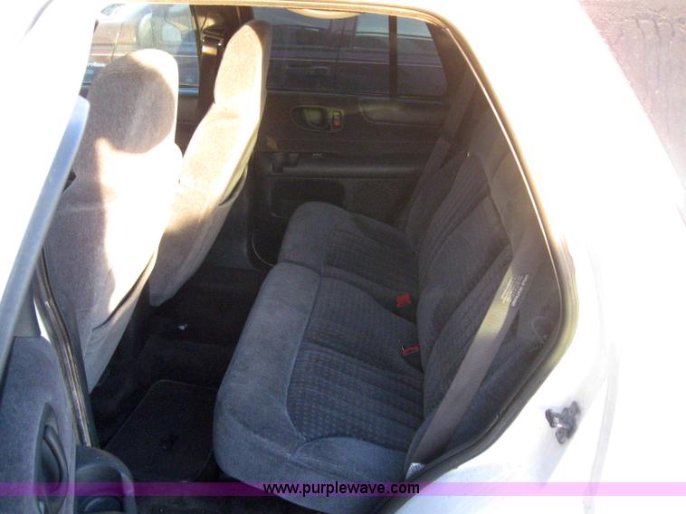 image for item 3057 1999 Chevrolet Blazer