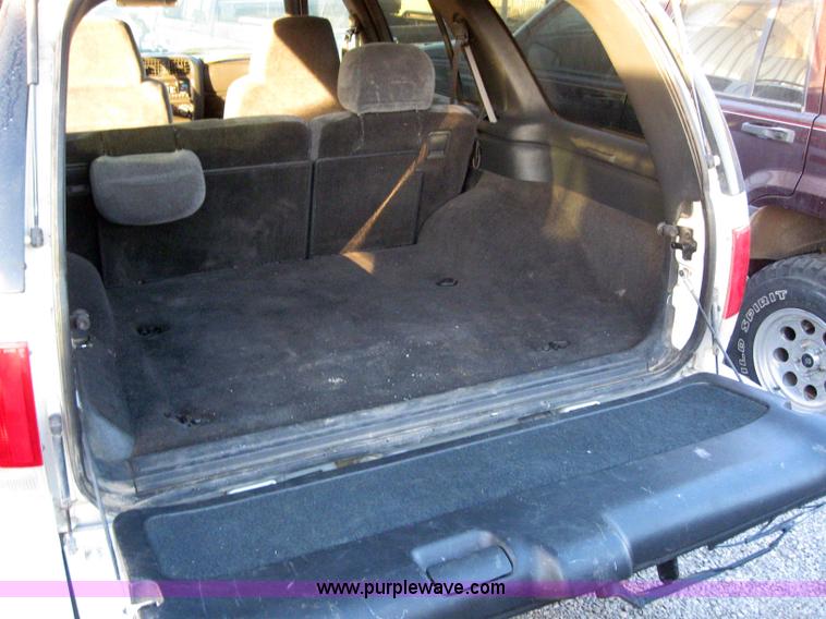 image for item 3057 1999 Chevrolet Blazer