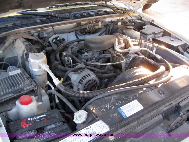 image for item 3057 1999 Chevrolet Blazer