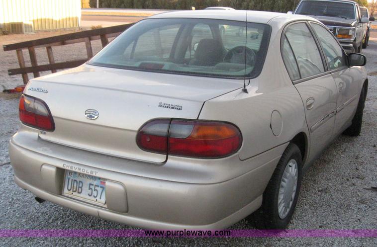 image for item 3059 2002 Chevrolet Malibu