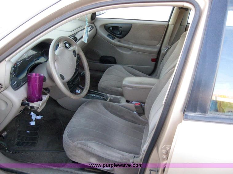 image for item 3059 2002 Chevrolet Malibu