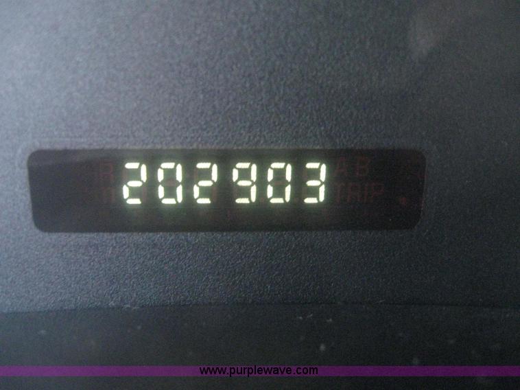 image for item 3059 2002 Chevrolet Malibu