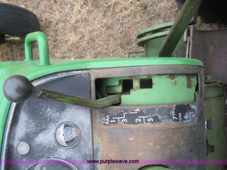 image for item 3174 John Deere 3020