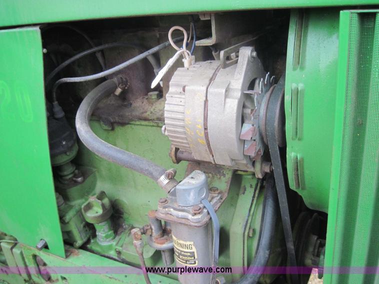 image for item 3174 John Deere 3020