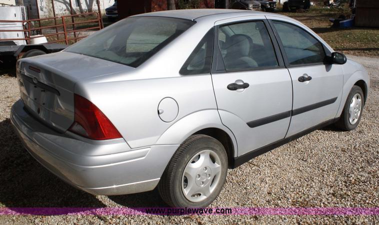 image for item 4715 2001 Ford Focus