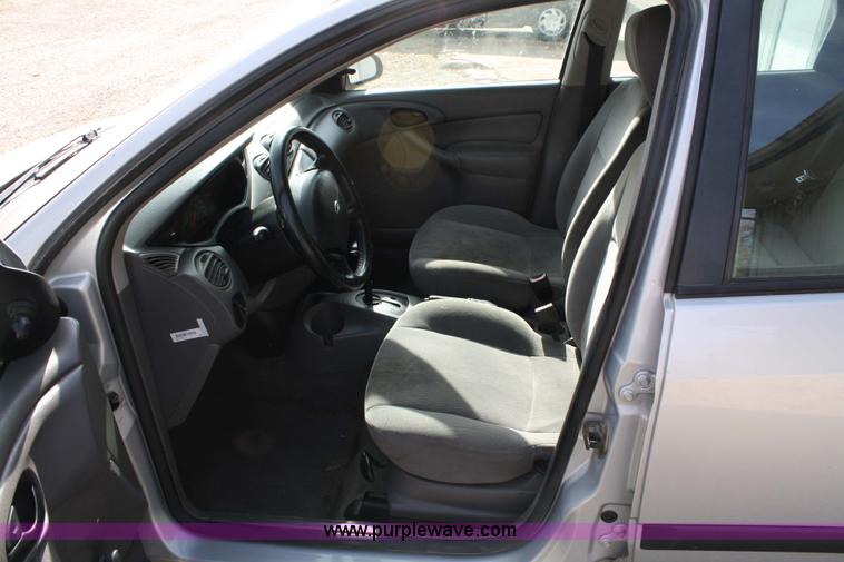 image for item 4715 2001 Ford Focus